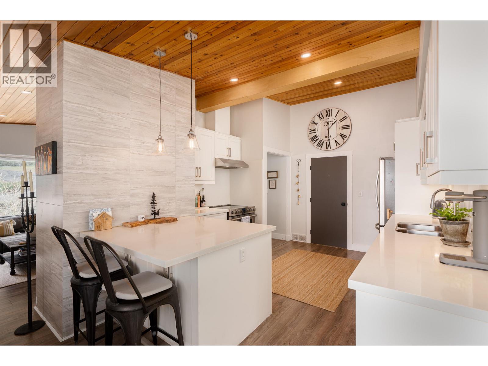 3642 Sykes Road, North Vancouver, British Columbia  V7K 2A7 - Photo 10 - R3090225