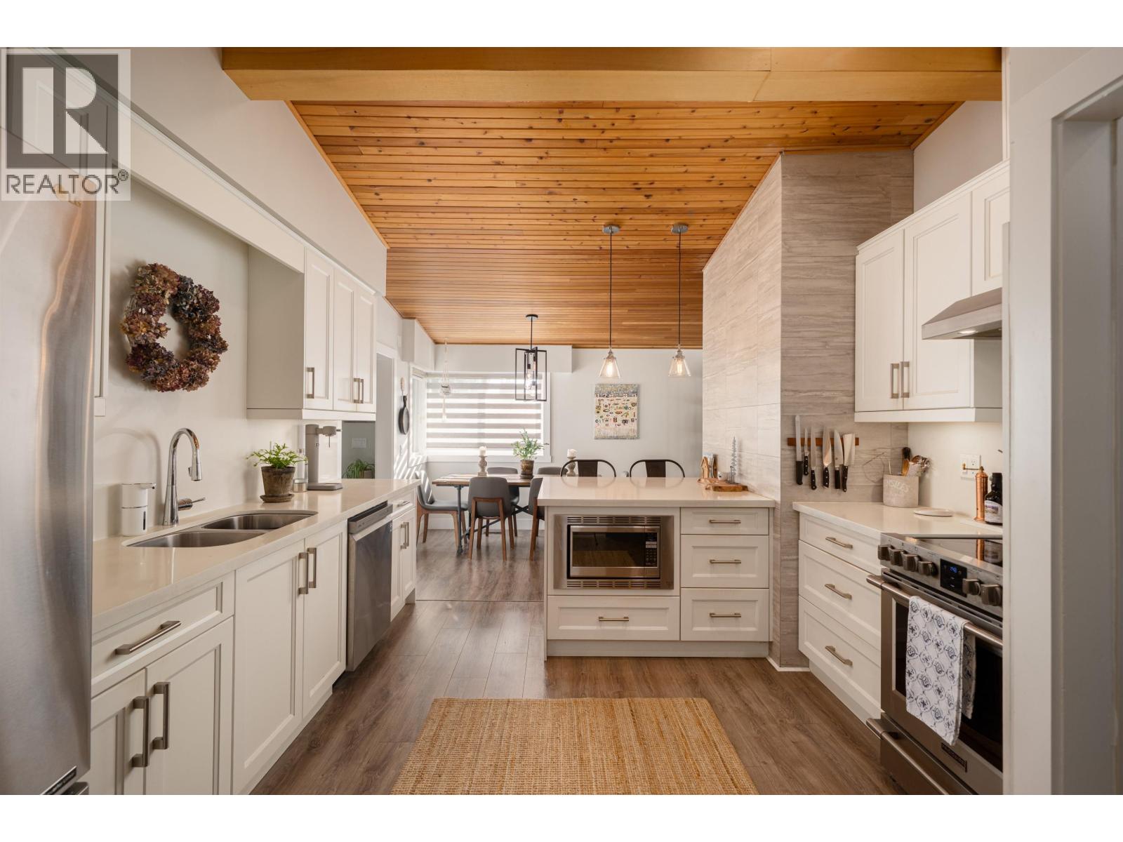 3642 Sykes Road, North Vancouver, British Columbia  V7K 2A7 - Photo 13 - R3090225