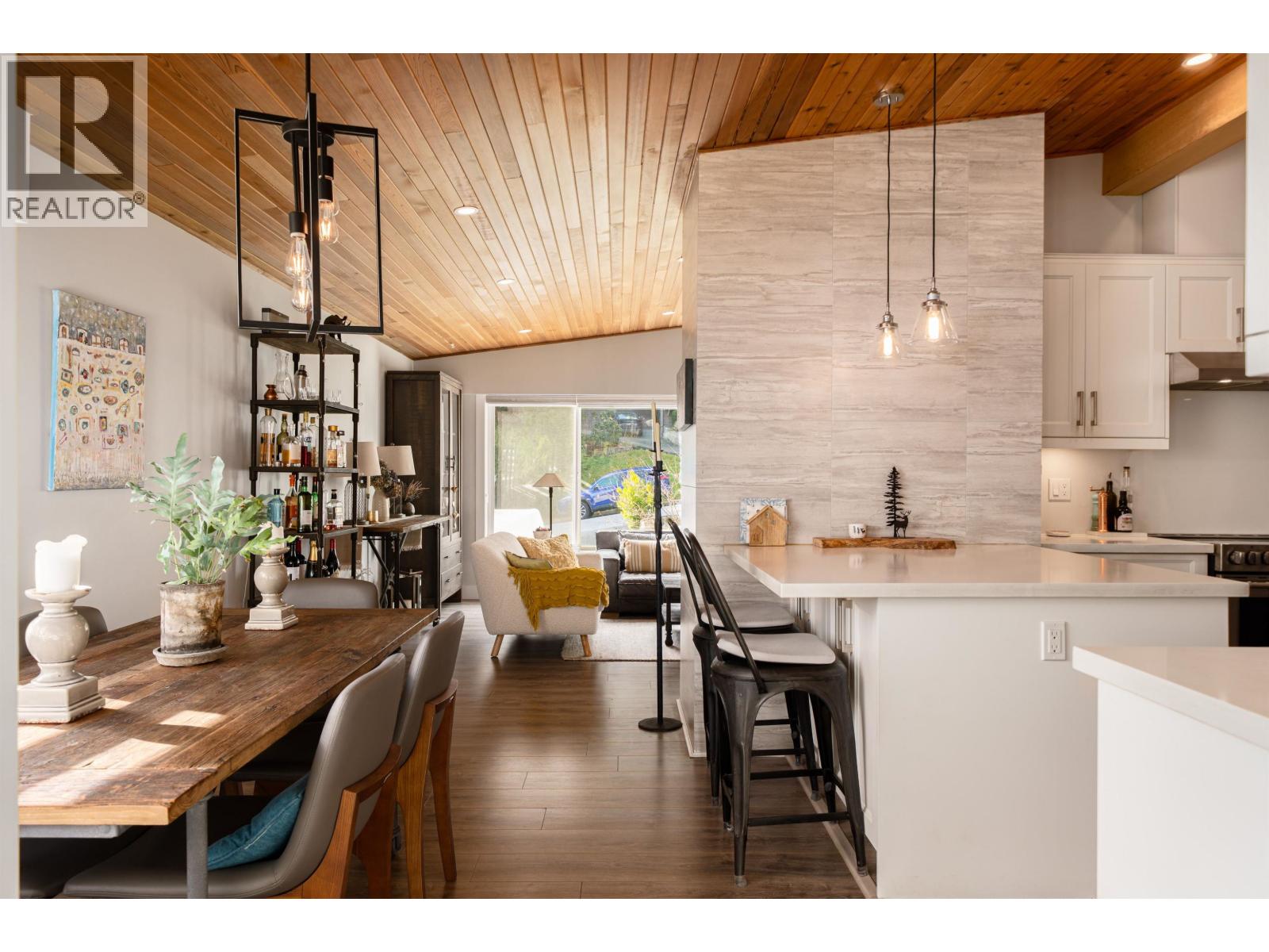 3642 Sykes Road, North Vancouver, British Columbia  V7K 2A7 - Photo 6 - R3090225