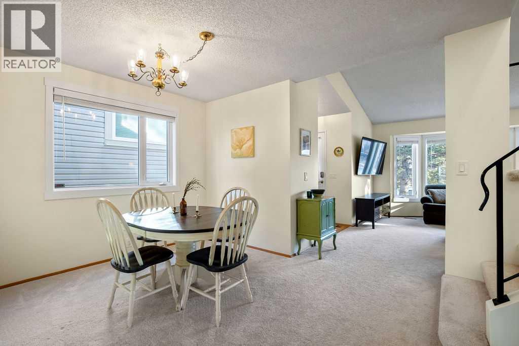 220 Scenic Way Nw, Calgary, Alberta  T3L 1B8 - Photo 10 - A2285871
