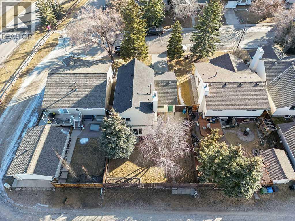 220 Scenic Way Nw, Calgary, Alberta  T3L 1B8 - Photo 35 - A2285871