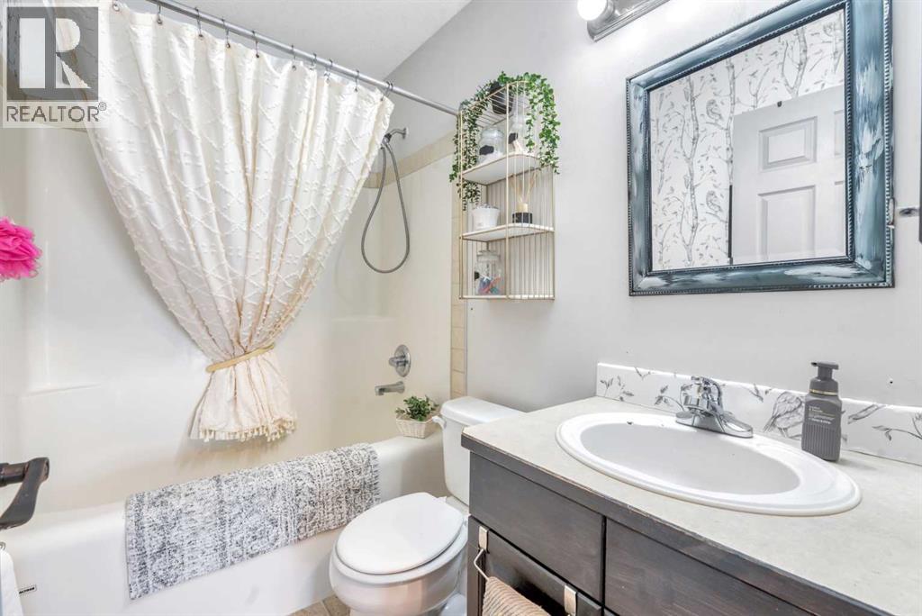 512 Highland Close, Strathmore, Alberta  T1P 1A5 - Photo 29 - A2285489