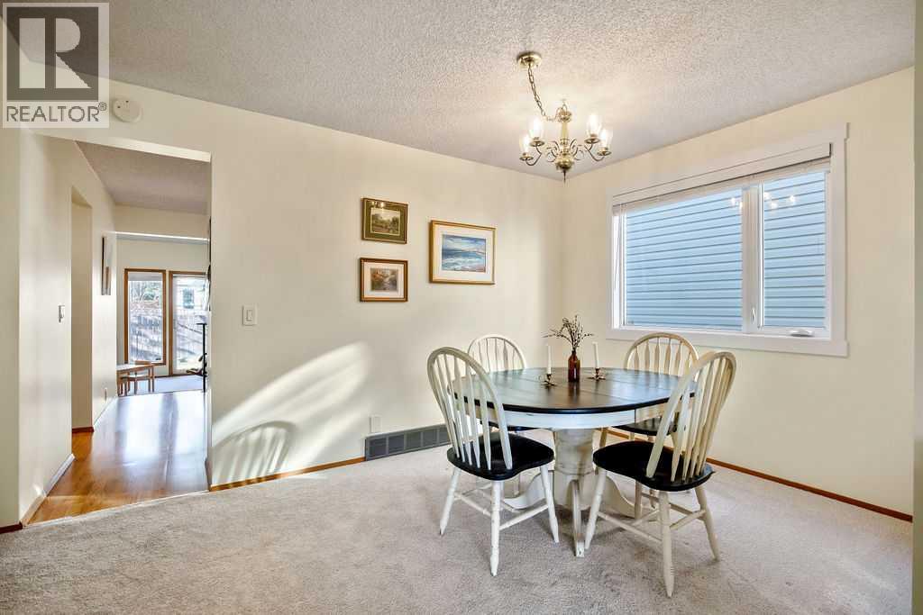 220 Scenic Way Nw, Calgary, Alberta  T3L 1B8 - Photo 9 - A2285871