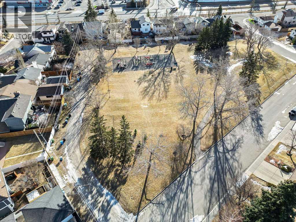 220 Scenic Way Nw, Calgary, Alberta  T3L 1B8 - Photo 40 - A2285871