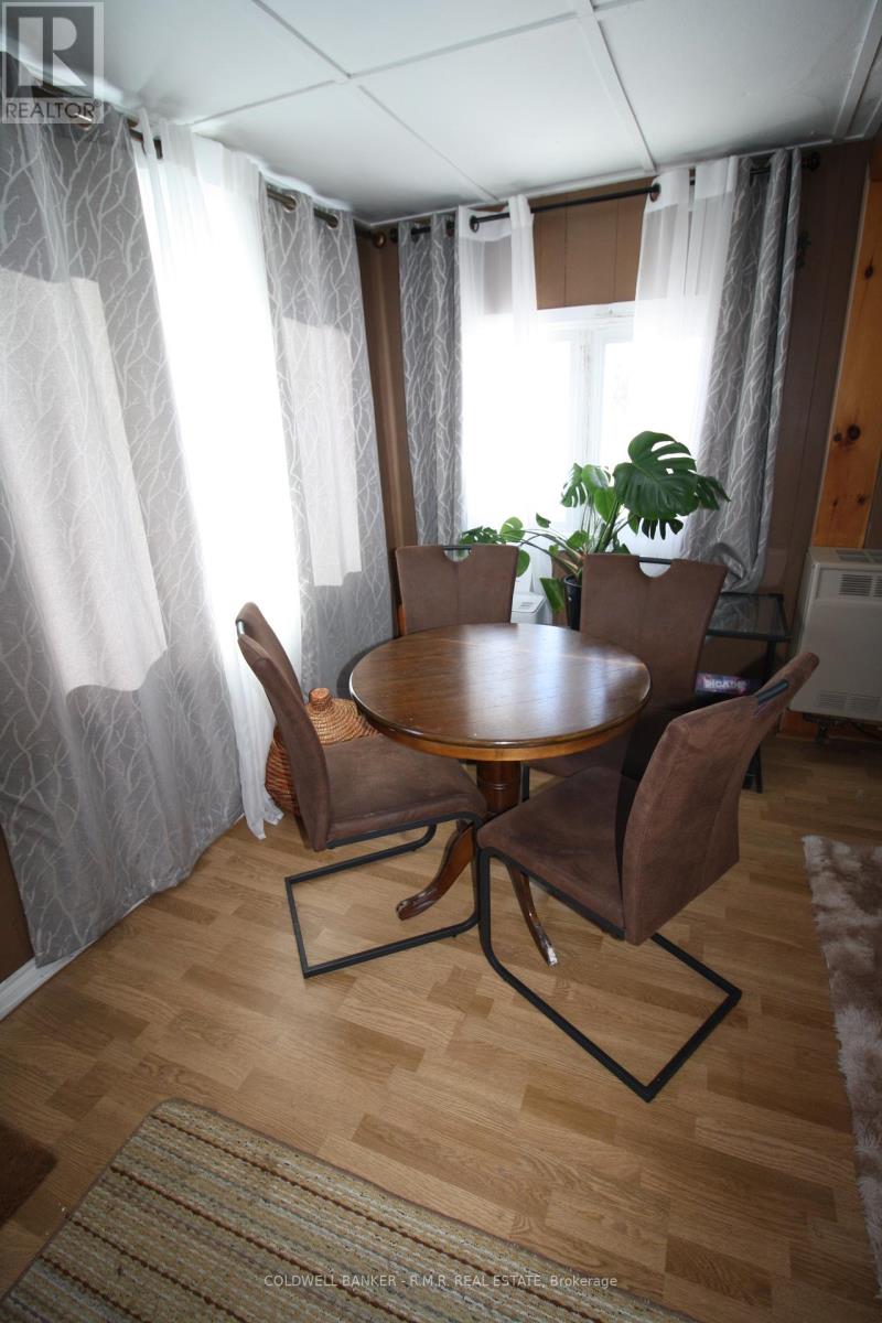 7 Leaf Street, Kawartha Lakes (Fenelon), Ontario  K0M 1L0 - Photo 6 - X12792780