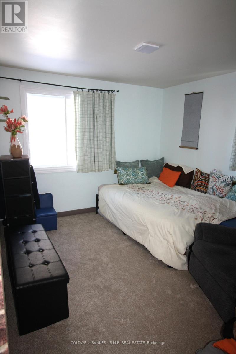 7 Leaf Street, Kawartha Lakes (Fenelon), Ontario  K0M 1L0 - Photo 8 - X12792780