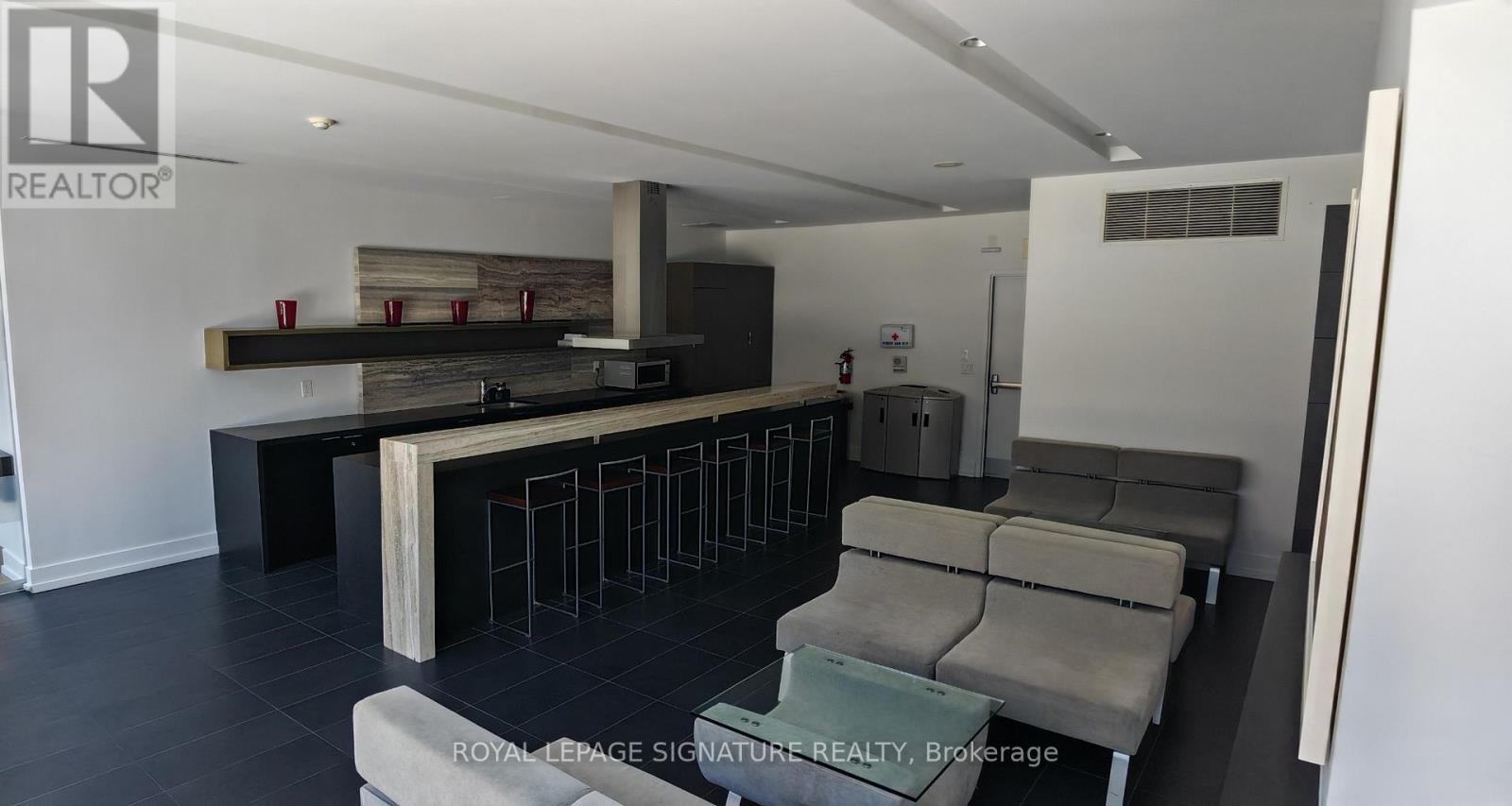 410 - 110 Charles Street E, Toronto, Ontario  M4Y 1T5 - Photo 17 - C12792762