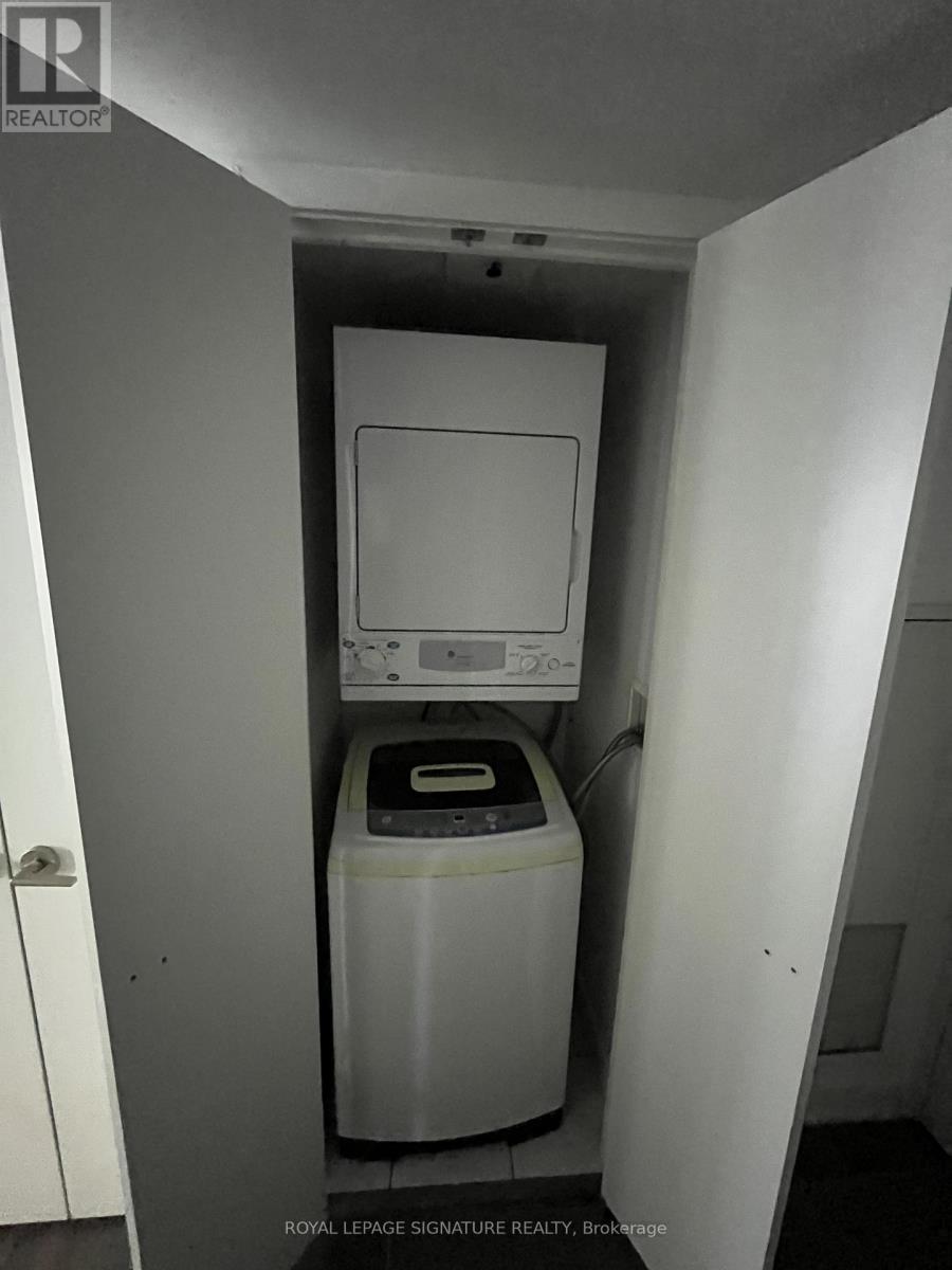 410 - 110 Charles Street E, Toronto, Ontario  M4Y 1T5 - Photo 20 - C12792762