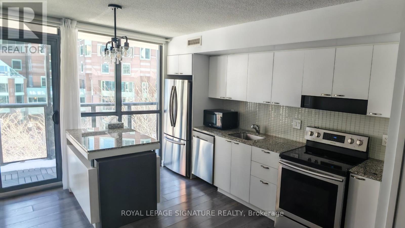 410 - 110 Charles Street E, Toronto, Ontario  M4Y 1T5 - Photo 3 - C12792762