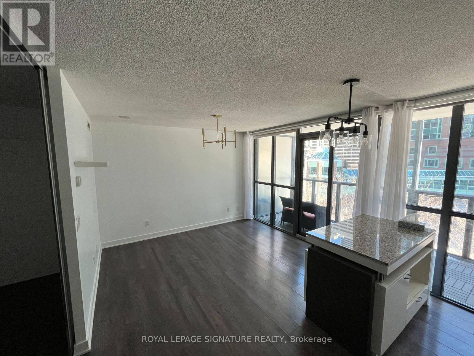 410 - 110 Charles Street E, Toronto, Ontario  M4Y 1T5 - Photo 5 - C12792762