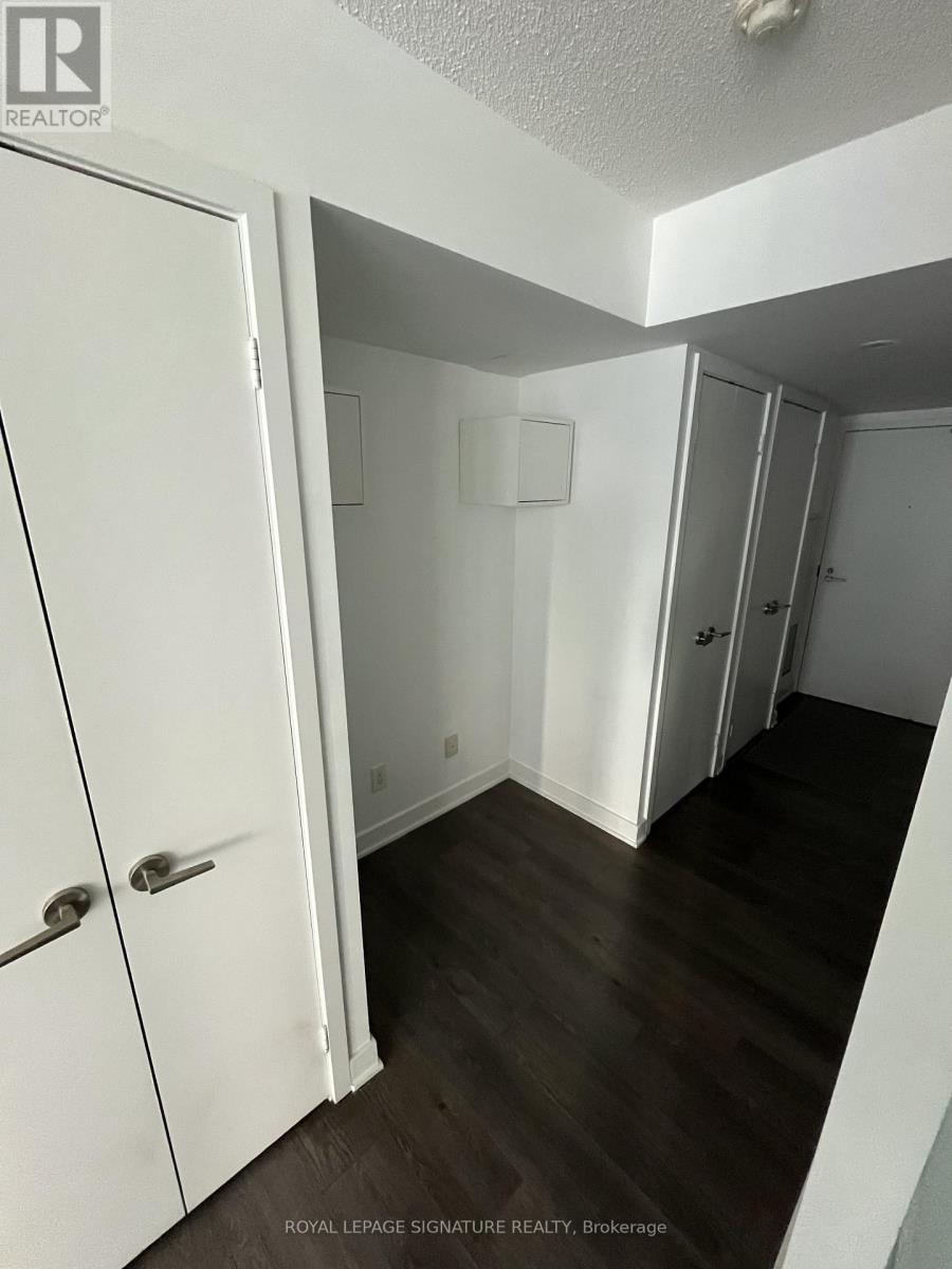 410 - 110 Charles Street E, Toronto, Ontario  M4Y 1T5 - Photo 6 - C12792762