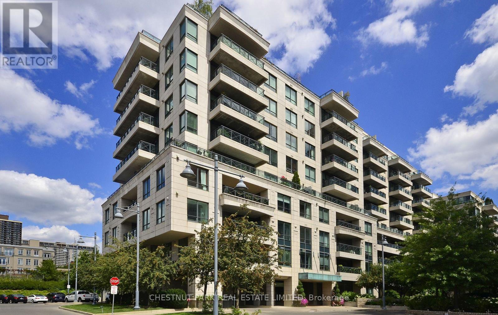 801 - 20 SCRIVENER SQUARE, Toronto, Ontario