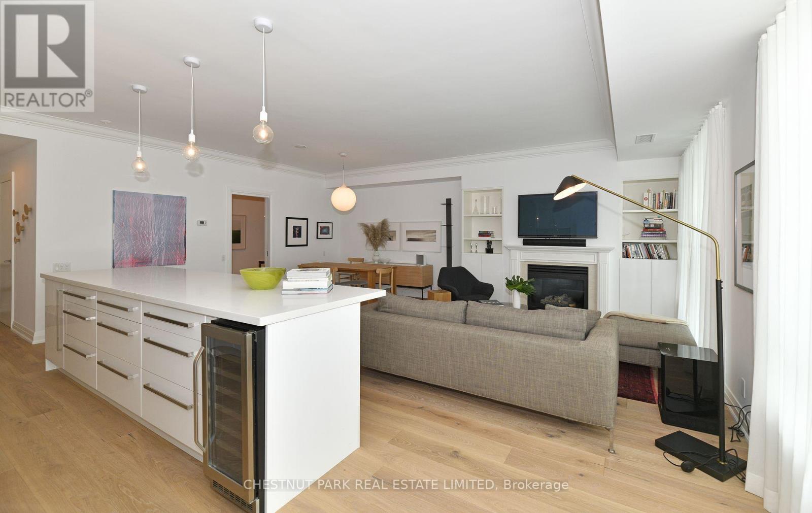 801 - 20 Scrivener Square, Toronto, Ontario  M4W 3X9 - Photo 13 - C12792764