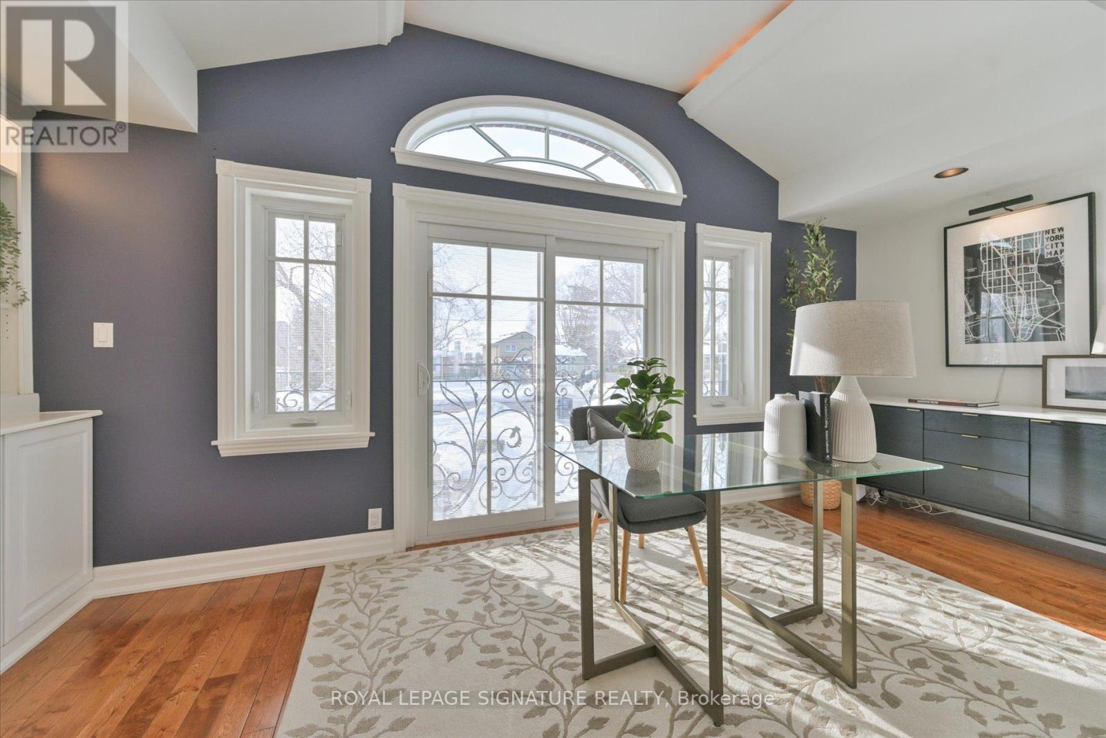 185 Sloane Avenue, Toronto, Ontario  M4A 2C5 - Photo 13 - C12792884