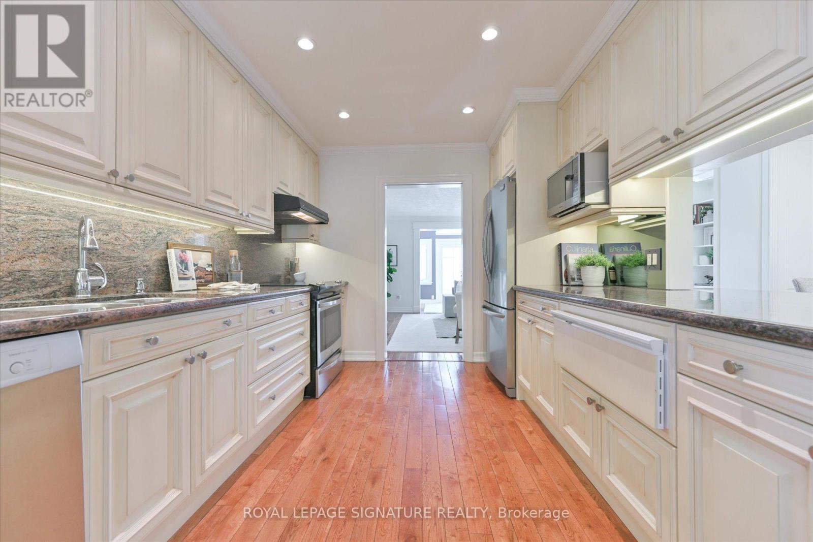 185 Sloane Avenue, Toronto, Ontario  M4A 2C5 - Photo 20 - C12792884