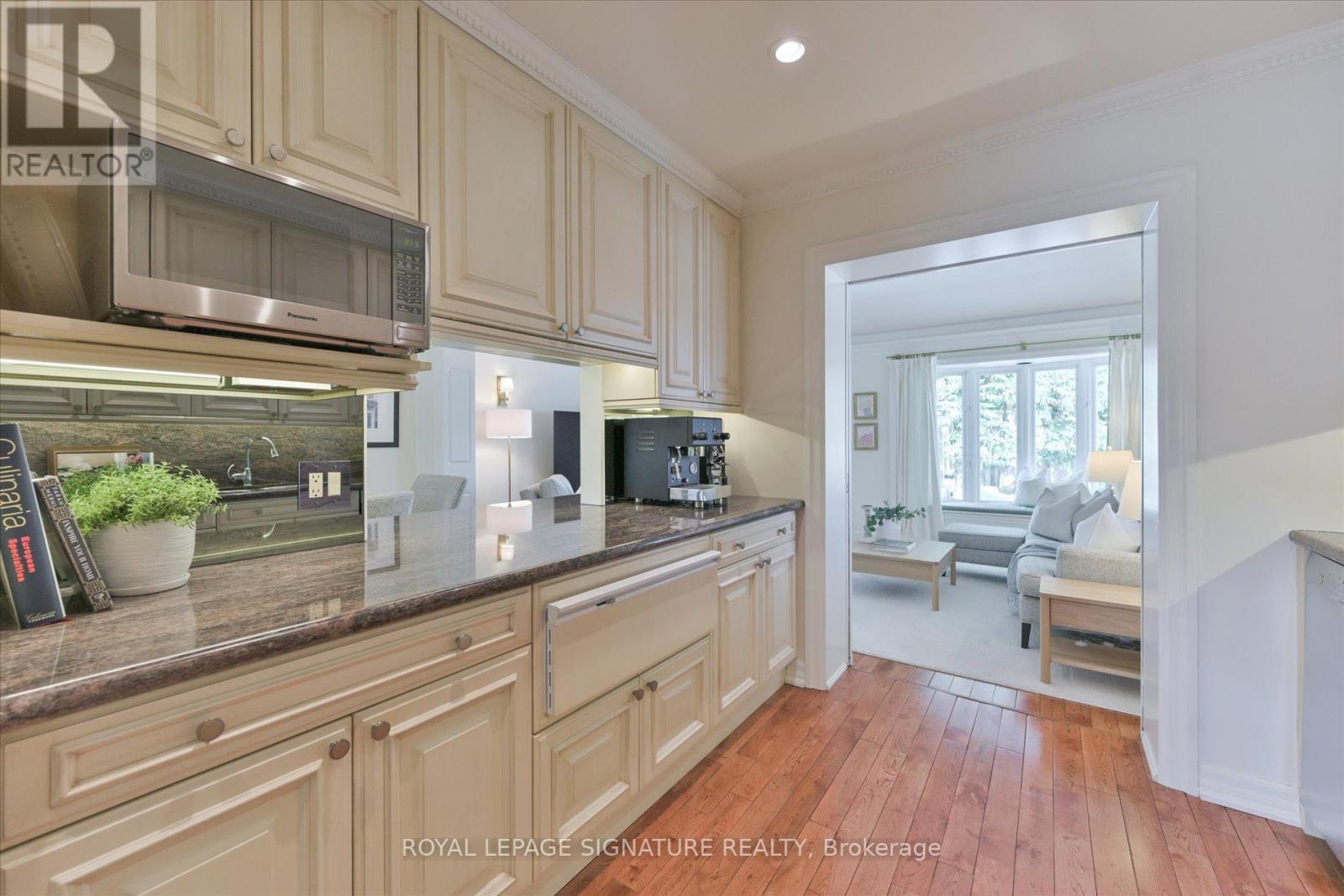 185 Sloane Avenue, Toronto, Ontario  M4A 2C5 - Photo 21 - C12792884