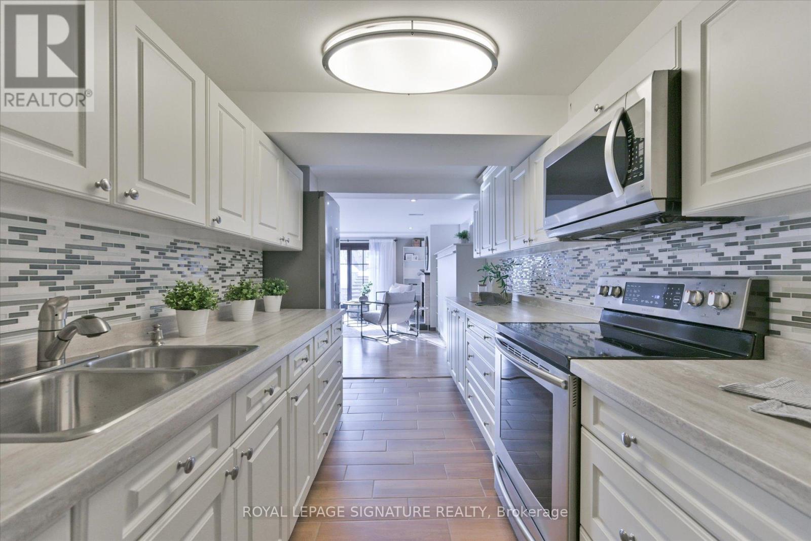 185 Sloane Avenue, Toronto, Ontario  M4A 2C5 - Photo 32 - C12792884