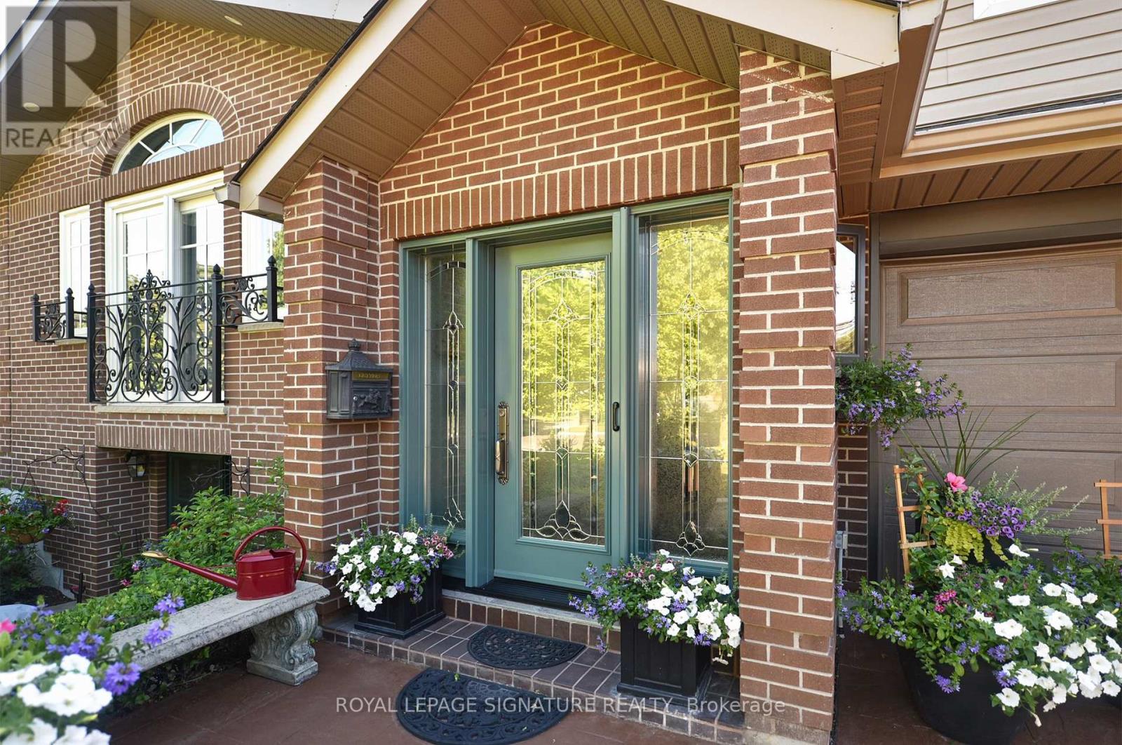 185 Sloane Avenue, Toronto, Ontario  M4A 2C5 - Photo 6 - C12792884