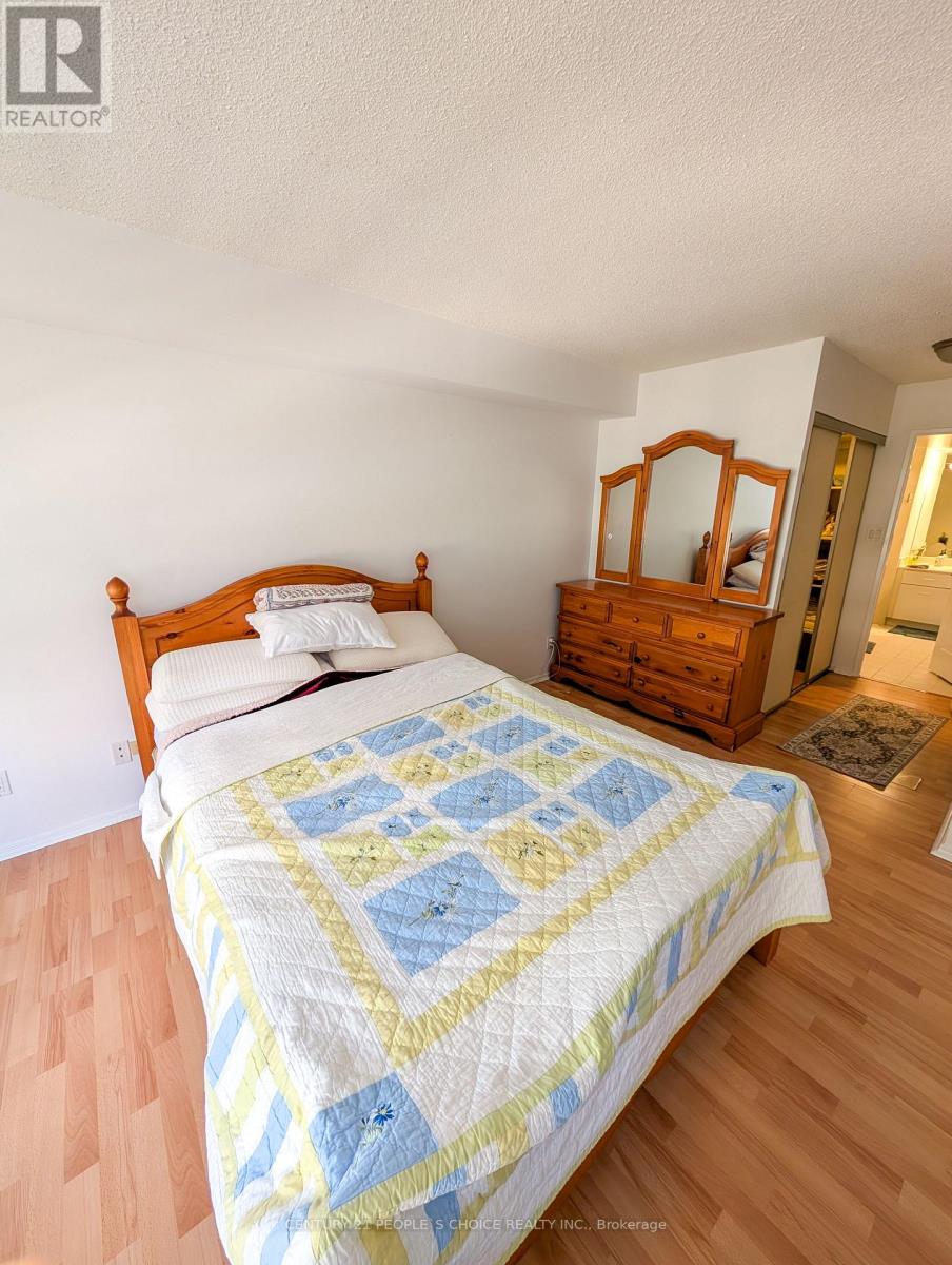 403 - 30 Greenfield Avenue, Toronto, Ontario  M2N 6N3 - Photo 10 - C12789422