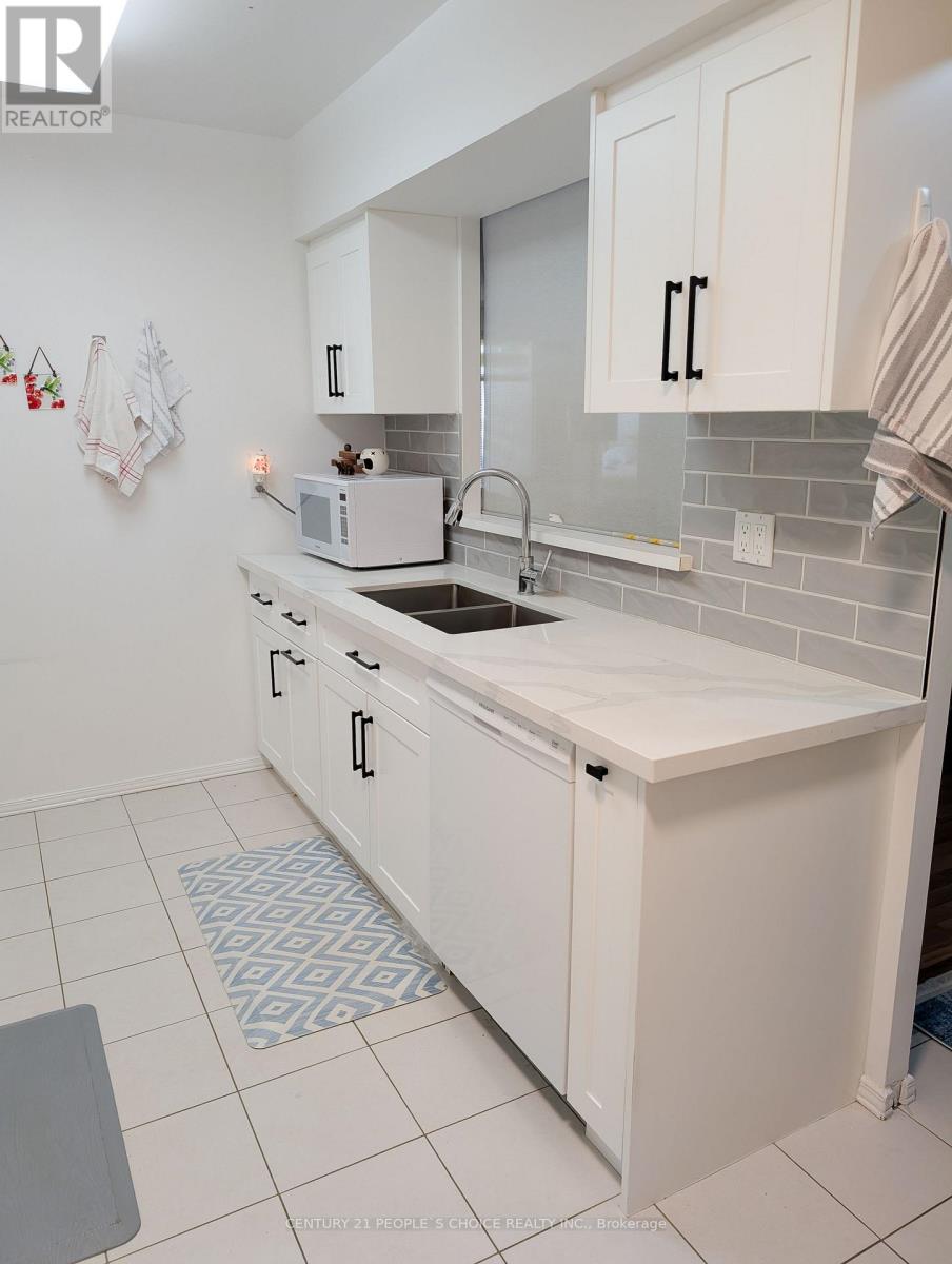 403 - 30 Greenfield Avenue, Toronto, Ontario  M2N 6N3 - Photo 5 - C12789422