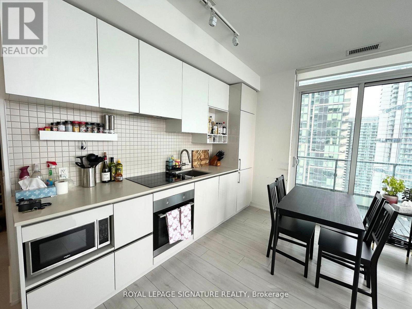 3206 - 950 Portage Parkway, Vaughan, Ontario  L4K 0J7 - Photo 2 - N12792802