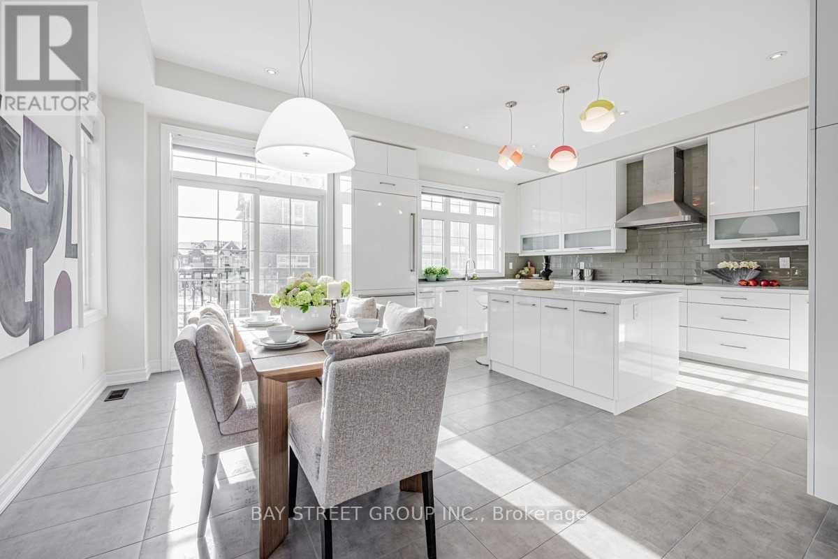 29 Creekvalley Lane, Markham, Ontario  L6C 0Y7 - Photo 12 - N12792848