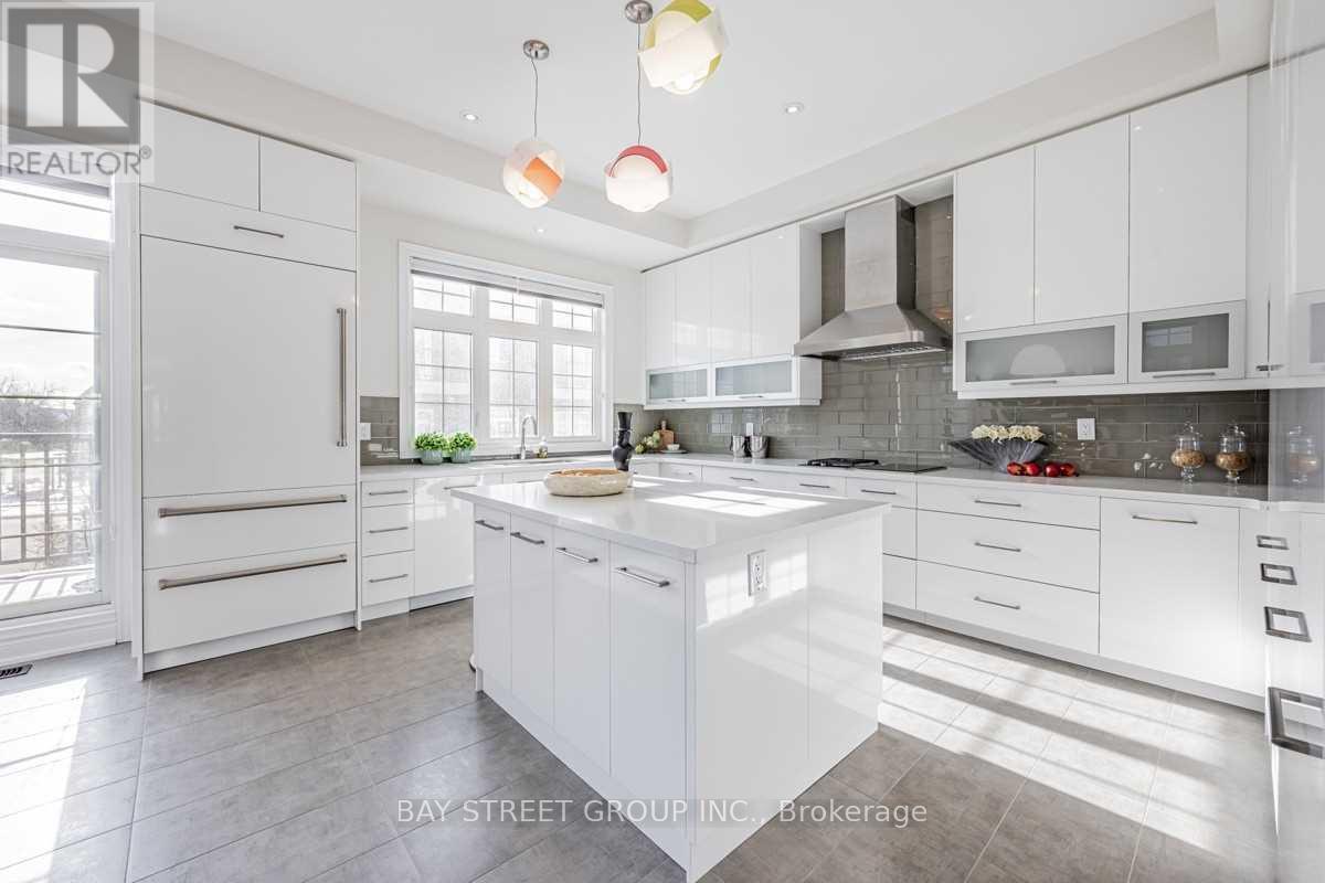 29 Creekvalley Lane, Markham, Ontario  L6C 0Y7 - Photo 15 - N12792848