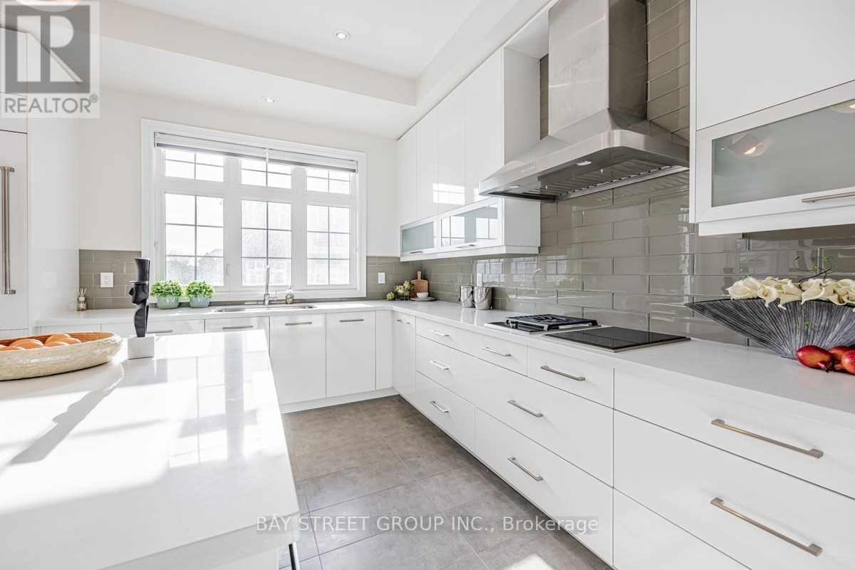 29 Creekvalley Lane, Markham, Ontario  L6C 0Y7 - Photo 16 - N12792848