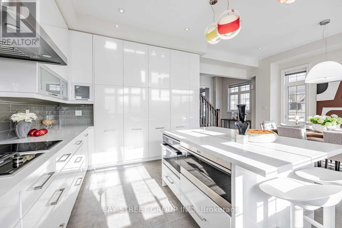 29 Creekvalley Lane, Markham, Ontario  L6C 0Y7 - Photo 17 - N12792848