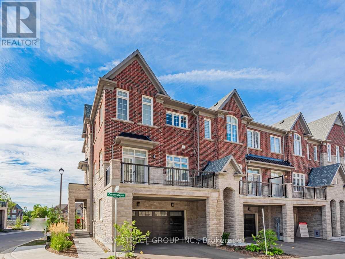 29 Creekvalley Lane, Markham, Ontario  L6C 0Y7 - Photo 2 - N12792848