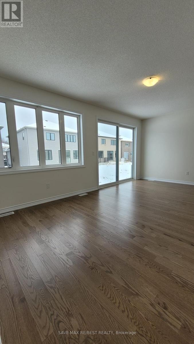 79 Sun Valley Avenue, Wasaga Beach, Ontario  L9Z 1J7 - Photo 4 - S12792746