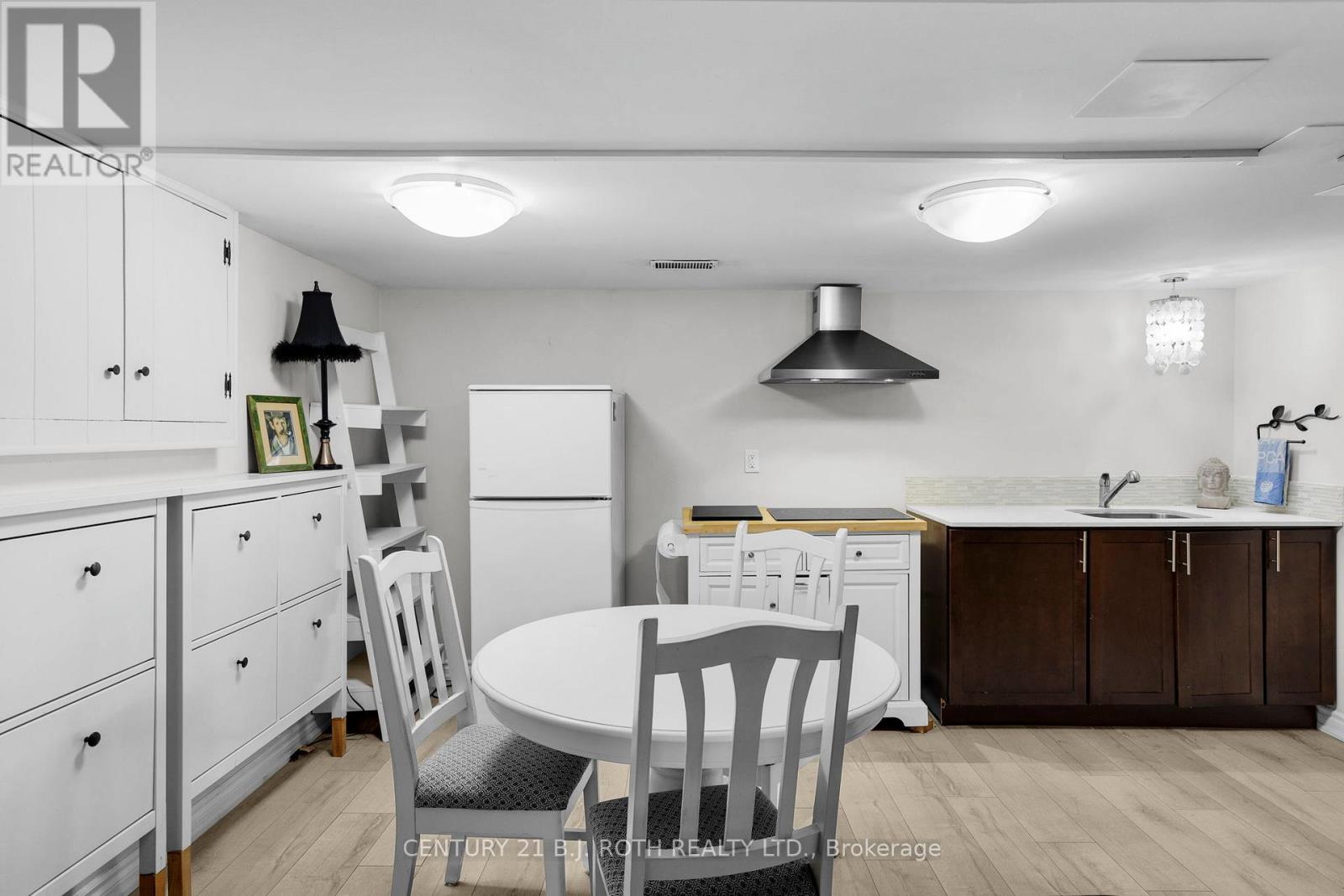 14 St Vincent Street, Barrie (North Shore), Ontario  L4M 3Y2 - Photo 25 - S12792756