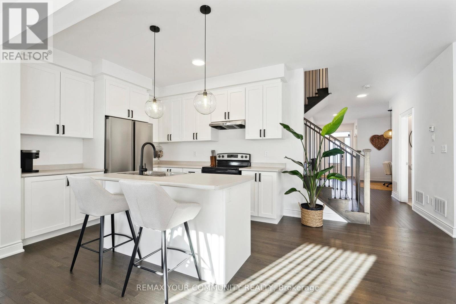 9 Lisa Street, Wasaga Beach, Ontario  L9Z 0K9 - Photo 18 - S12792786