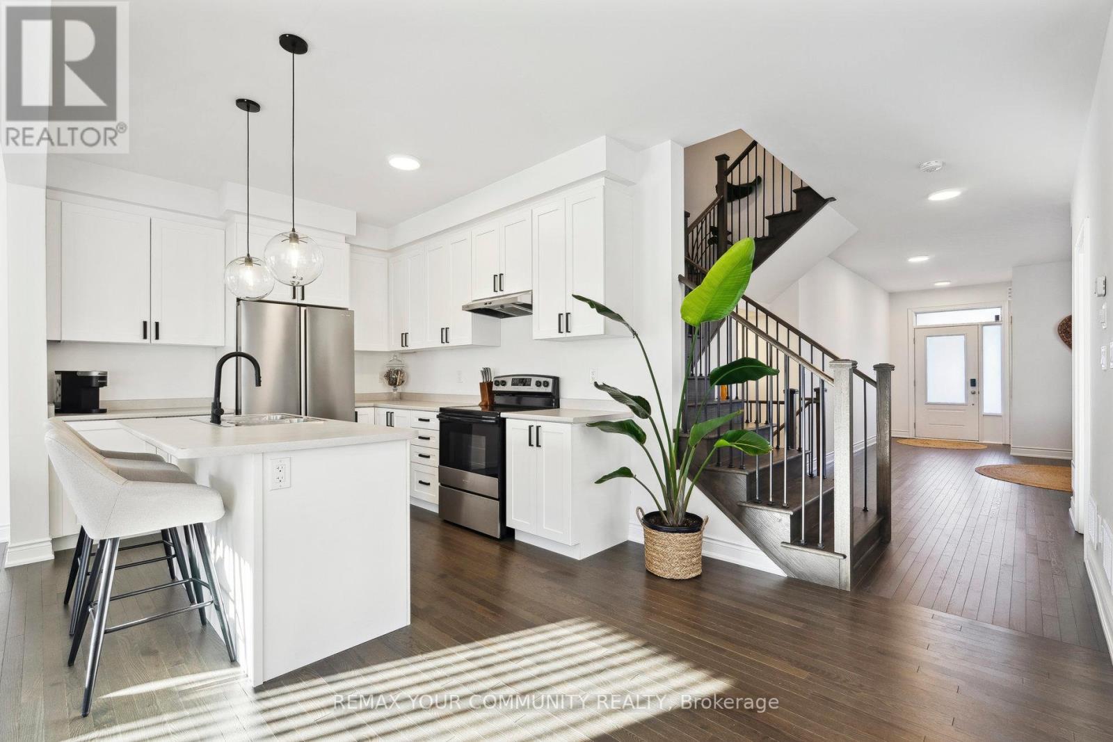 9 Lisa Street, Wasaga Beach, Ontario  L9Z 0K9 - Photo 19 - S12792786