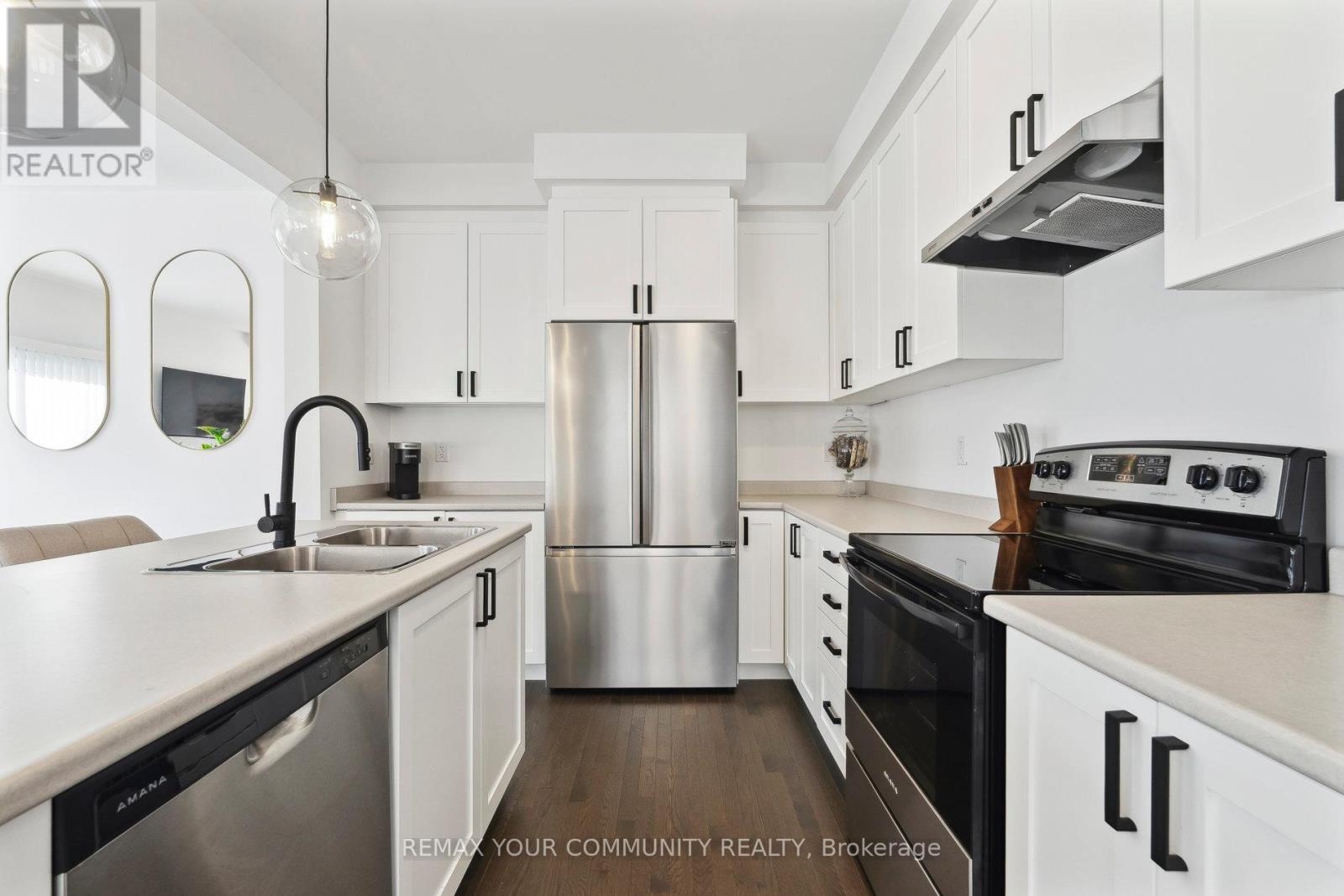 9 Lisa Street, Wasaga Beach, Ontario  L9Z 0K9 - Photo 21 - S12792786