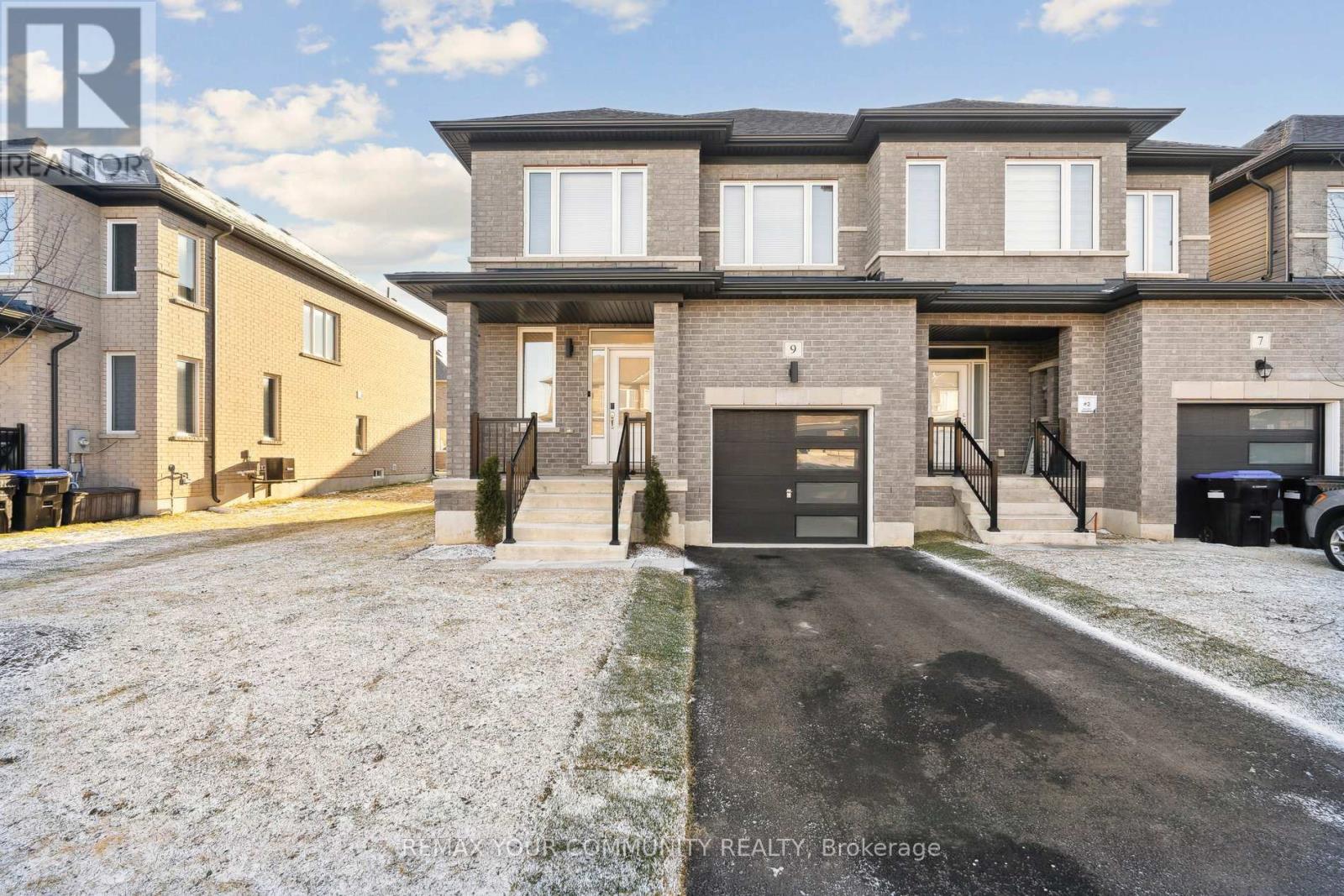 9 Lisa Street, Wasaga Beach, Ontario  L9Z 0K9 - Photo 3 - S12792786