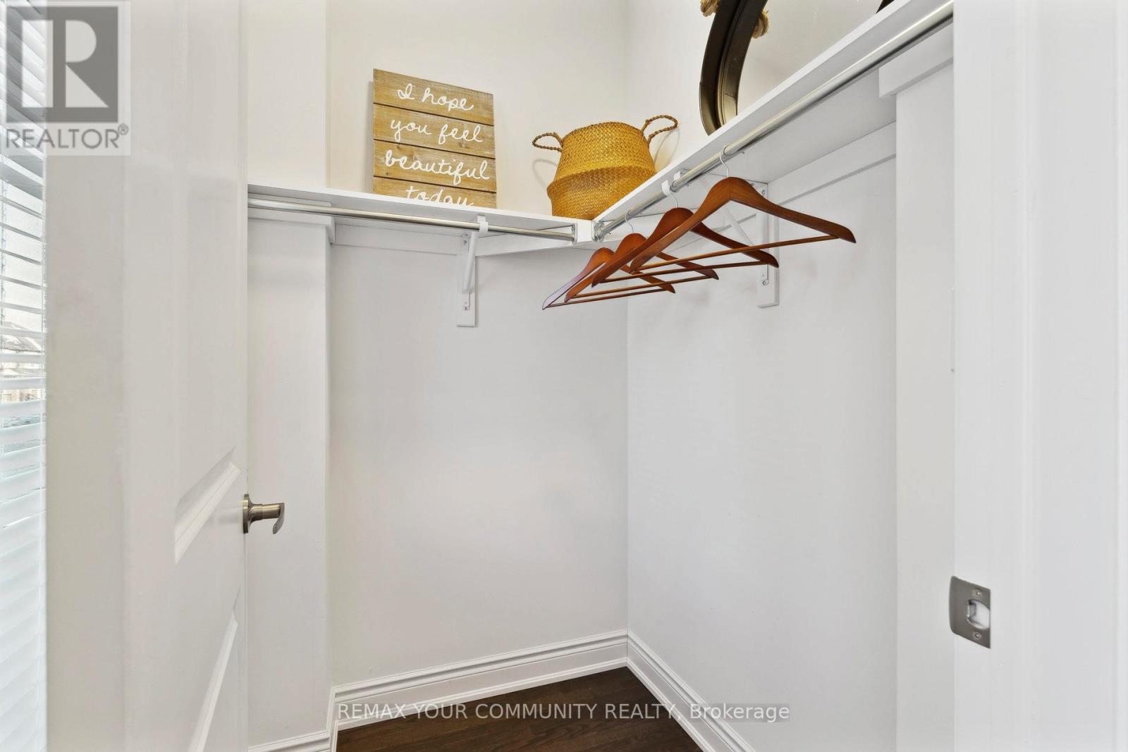 9 Lisa Street, Wasaga Beach, Ontario  L9Z 0K9 - Photo 8 - S12792786