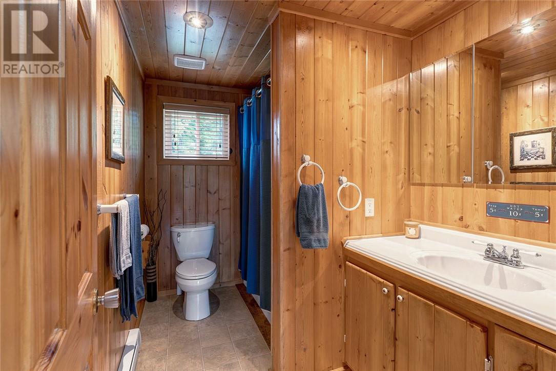 700 Bayline Drive, Mckerrow, Ontario  P0P 1M0 - Photo 15 - 2126463