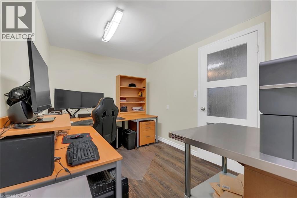 4 Moonstone Court, Hamilton, Ontario  L9B 2Y1 - Photo 19 - 40805563