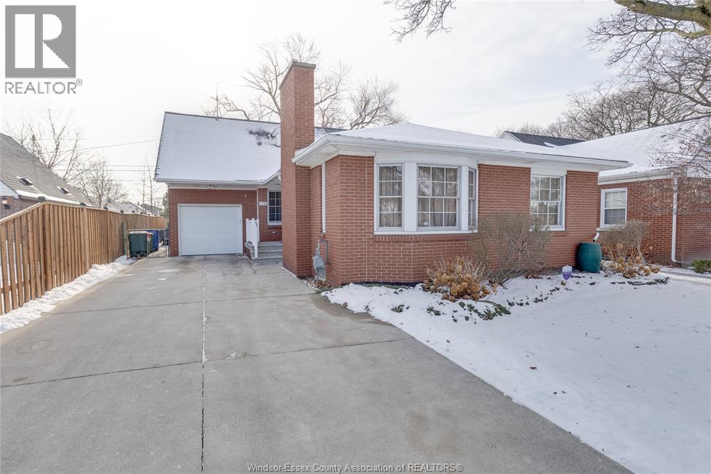 MLS# 26003315: 1835 YPRES BOULEVARD, Windsor, Canada