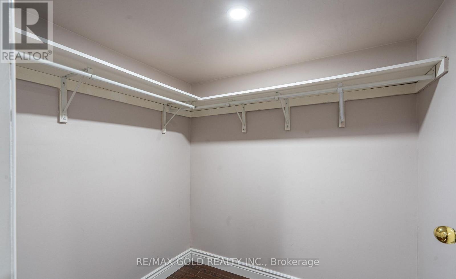 10 Leopard Gate, Brampton, Ontario  L6R 2E5 - Photo 41 - W12792766