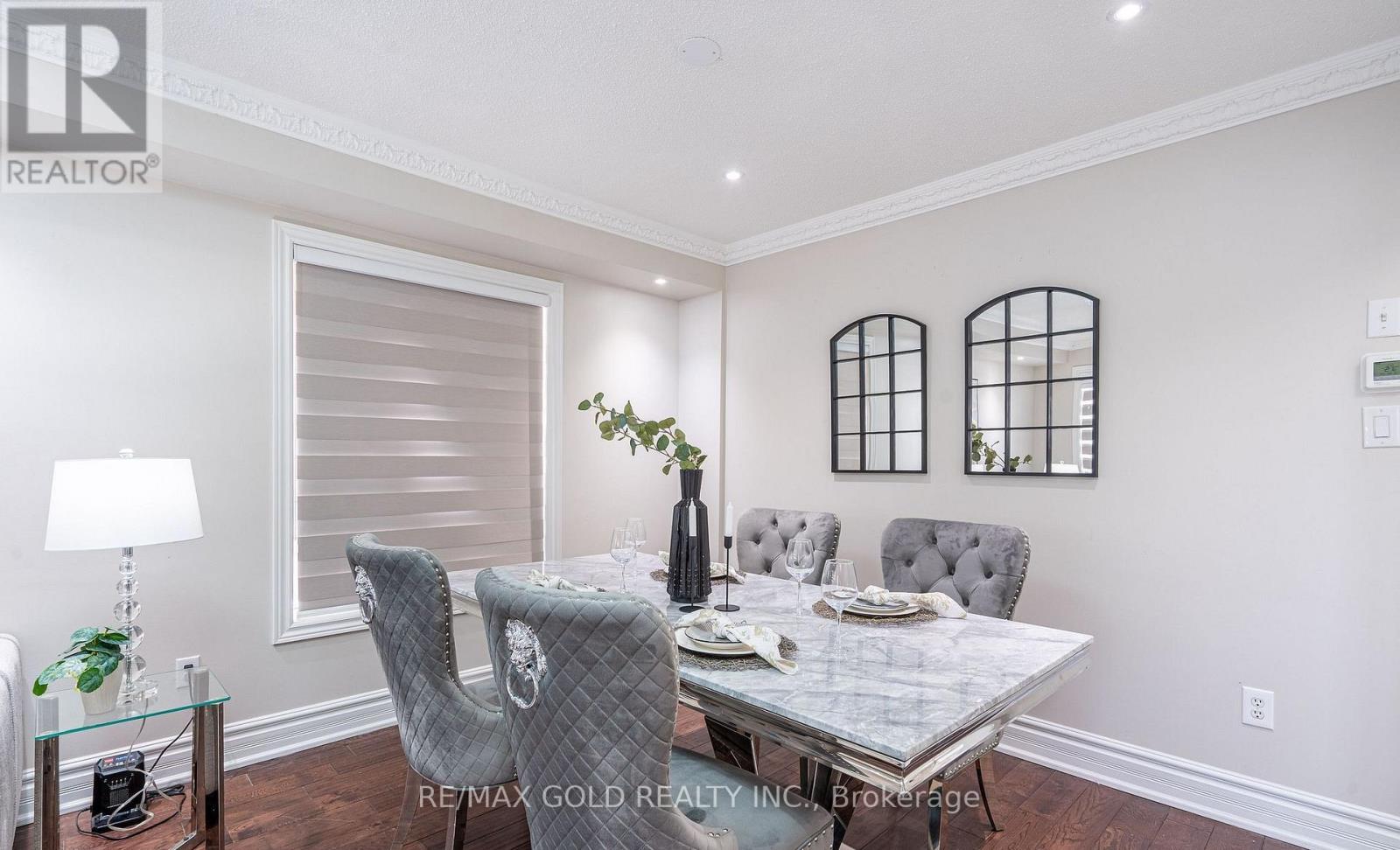 10 Leopard Gate, Brampton, Ontario  L6R 2E5 - Photo 5 - W12792766