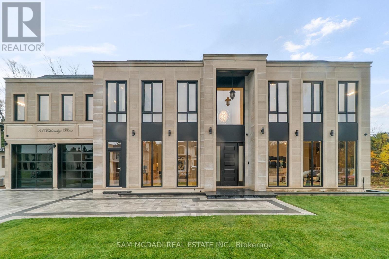 84 PEBBLERIDGE PLACE, Oakville, Ontario