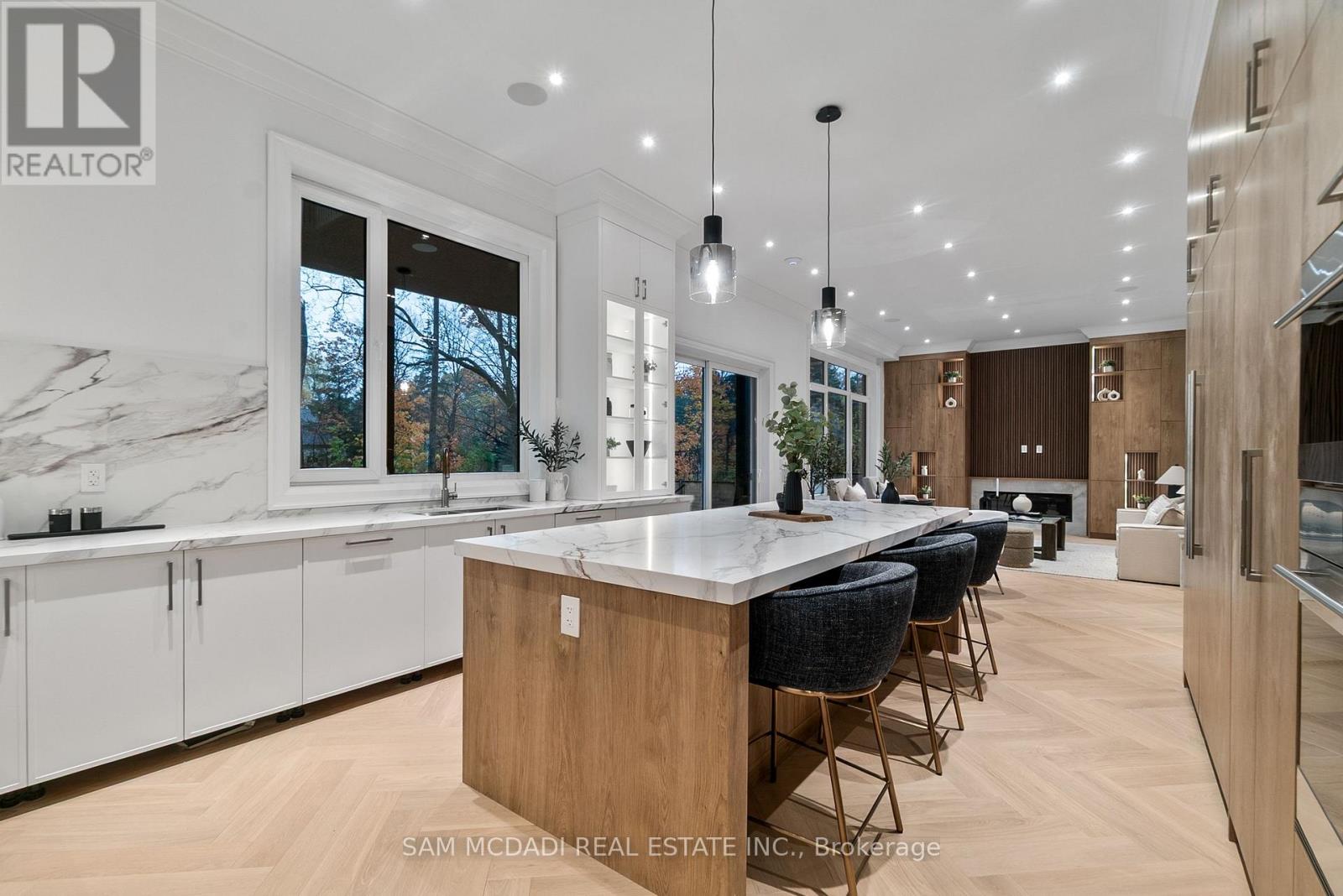 84 Pebbleridge Place, Oakville, Ontario  L6K 3Y4 - Photo 12 - W12792798