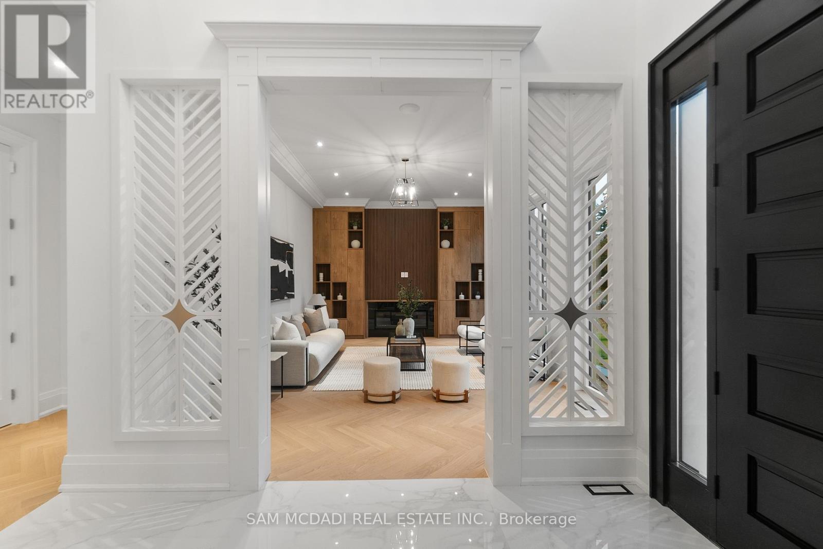 84 Pebbleridge Place, Oakville, Ontario  L6K 3Y4 - Photo 5 - W12792798