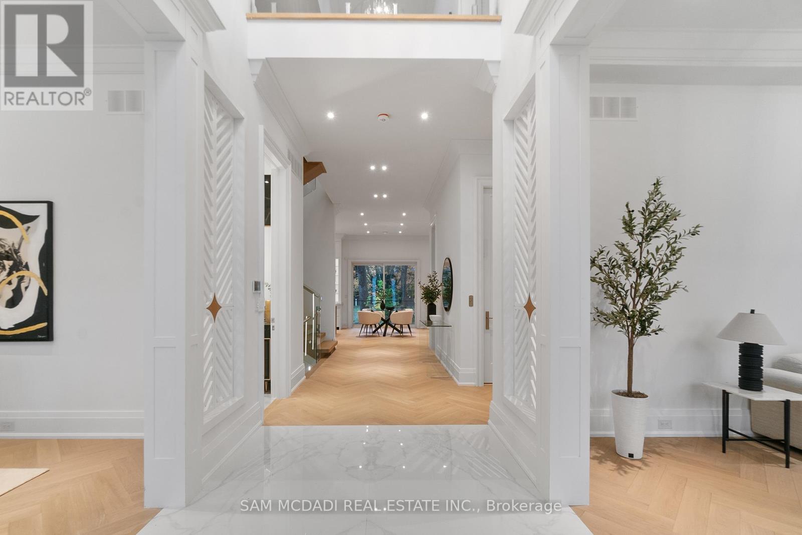 84 Pebbleridge Place, Oakville, Ontario  L6K 3Y4 - Photo 7 - W12792798