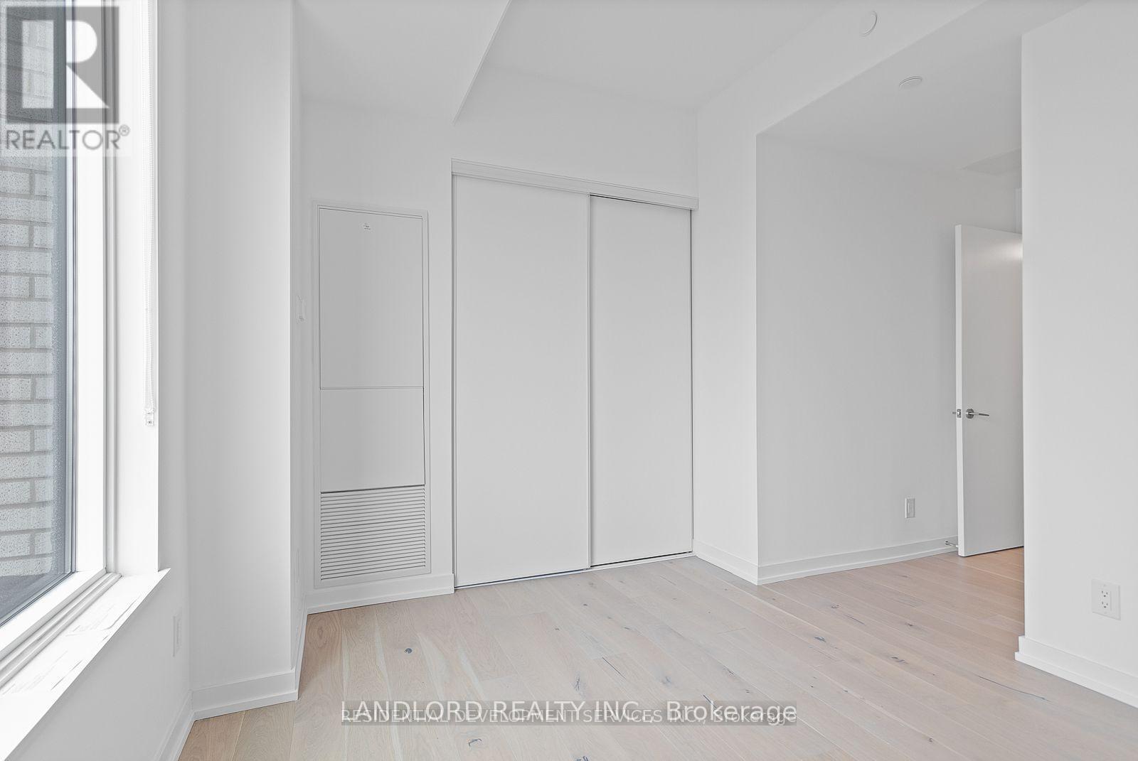 1205 - 3100 Keele Street, Toronto, Ontario  M3M 0E1 - Photo 10 - W12792822