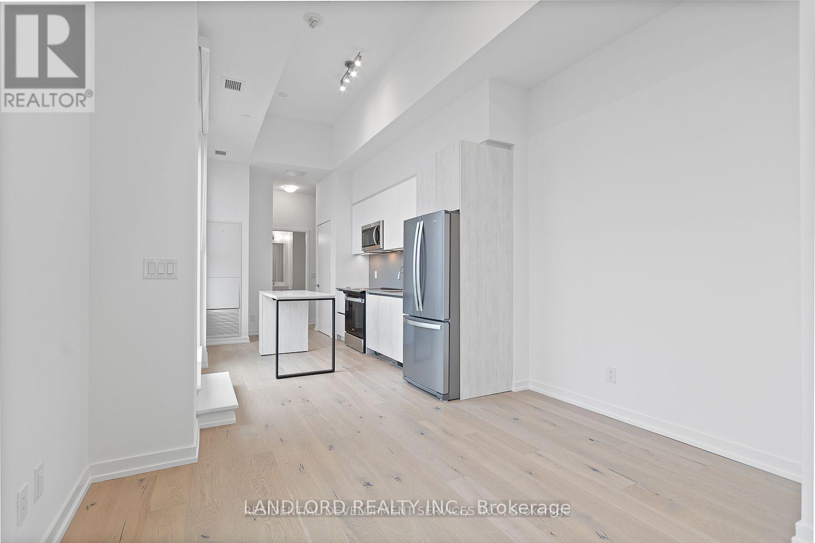 1205 - 3100 Keele Street, Toronto, Ontario  M3M 0E1 - Photo 8 - W12792822