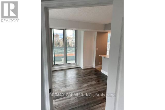 612 - 33 Elm Drive W, Mississauga, Ontario  L5B 4M1 - Photo 16 - W12792834