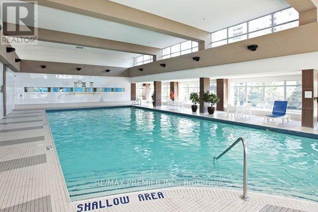 612 - 33 Elm Drive W, Mississauga, Ontario  L5B 4M1 - Photo 8 - W12792834